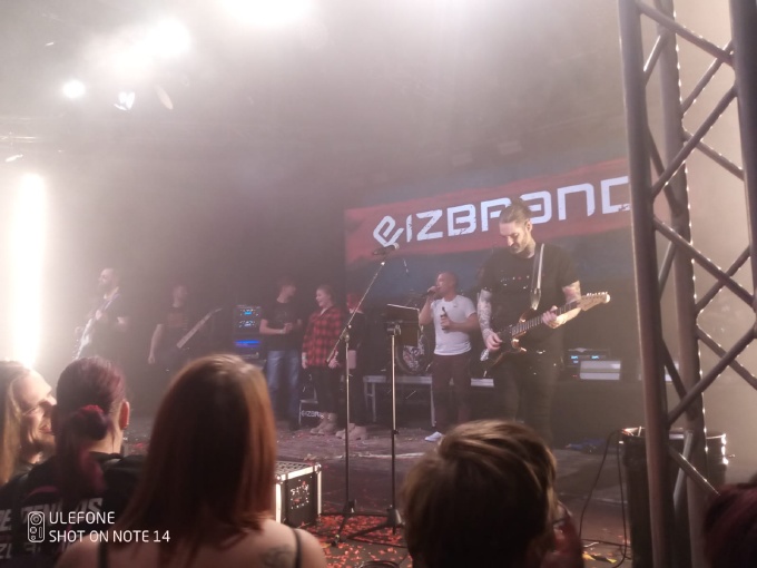 ublrocknacht45.jpg